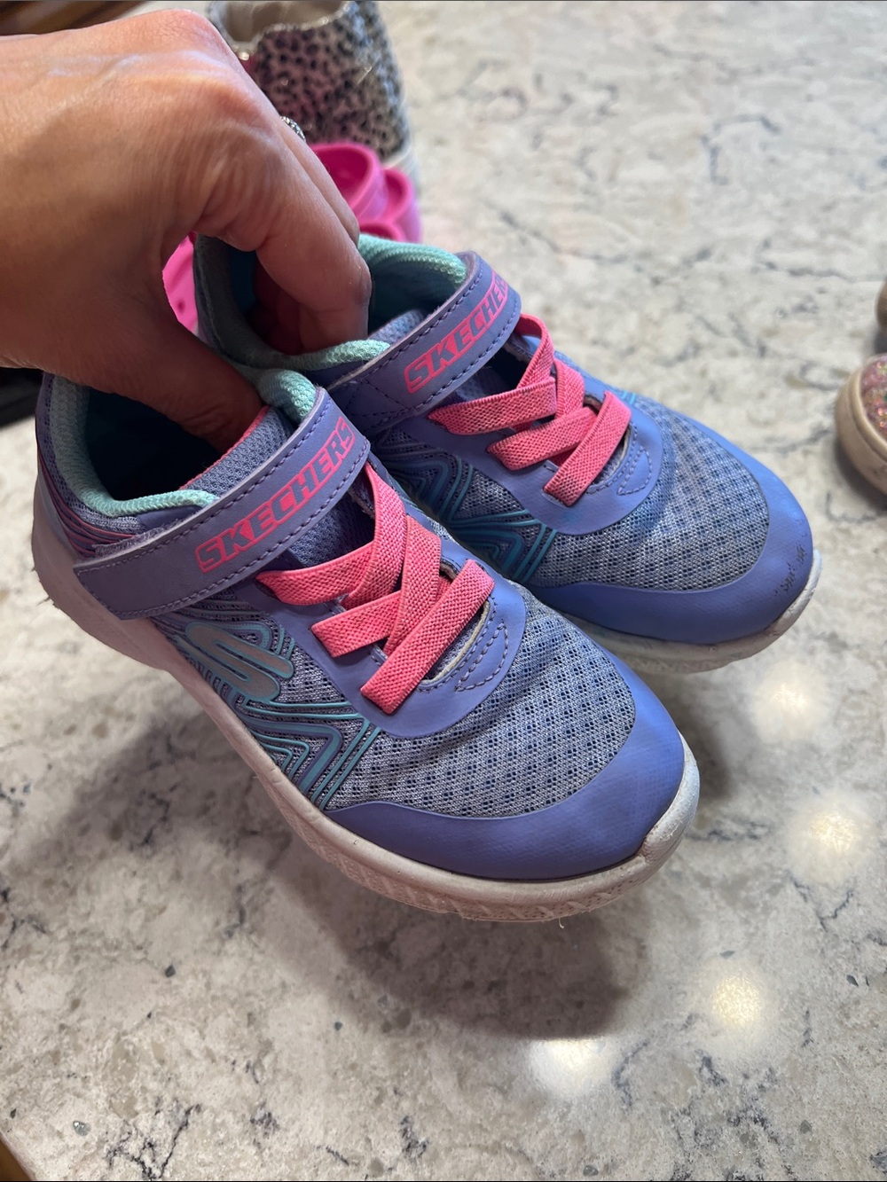 A lot of size 9-10 shoes. Gently worn - Picture 4 of 13